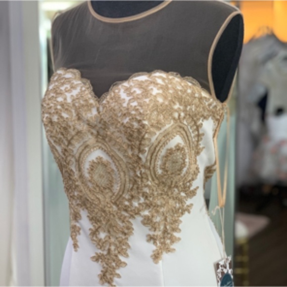 BabyOnline D.R.E.S.S, Ivory and gold mermaid gown - NWT - Size 8 - Picture 3 of 13